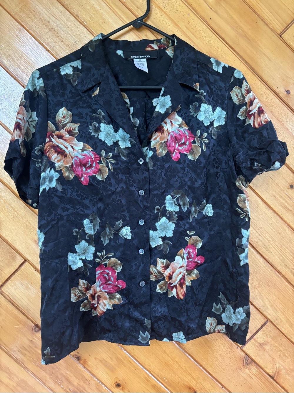 Jones New York Black Floral Short-Sleeve Blouse